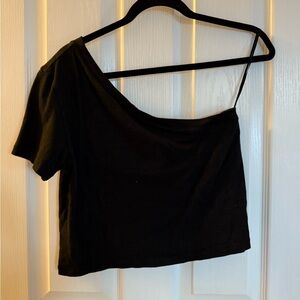 One shoulder top